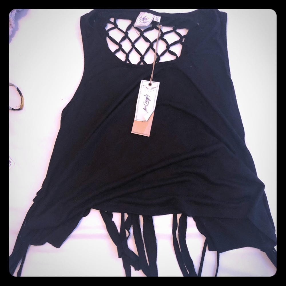 Lulu’s black tank top